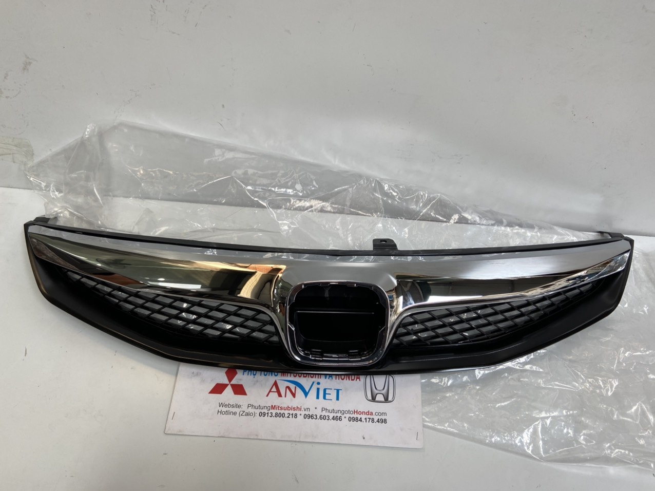 Mặt ca lăng xe Honda CIVIC 2011